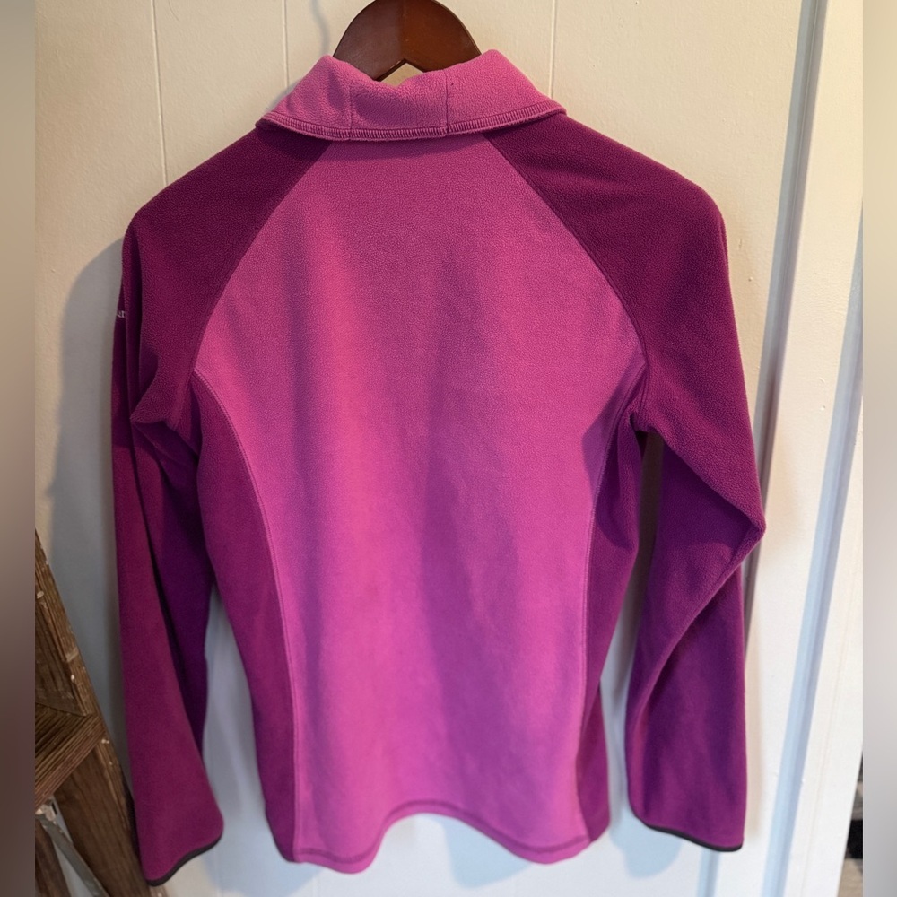 ✨ Columbia Pink Fleece Pullover ✨
Size S 🤍 - Picture 3 of 5